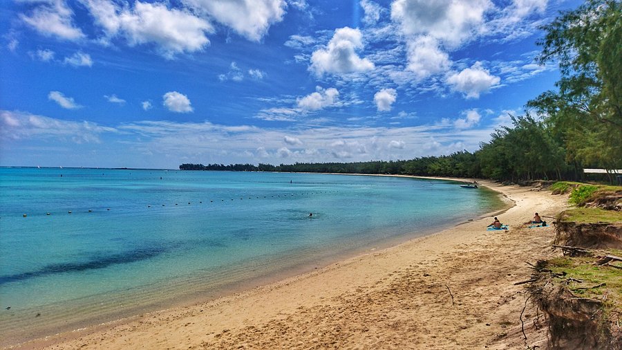 Mont Choisy beach turquoise lagoon